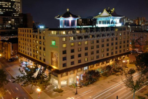 Holiday Inn Montreal Centre Ville Downtown by IHG